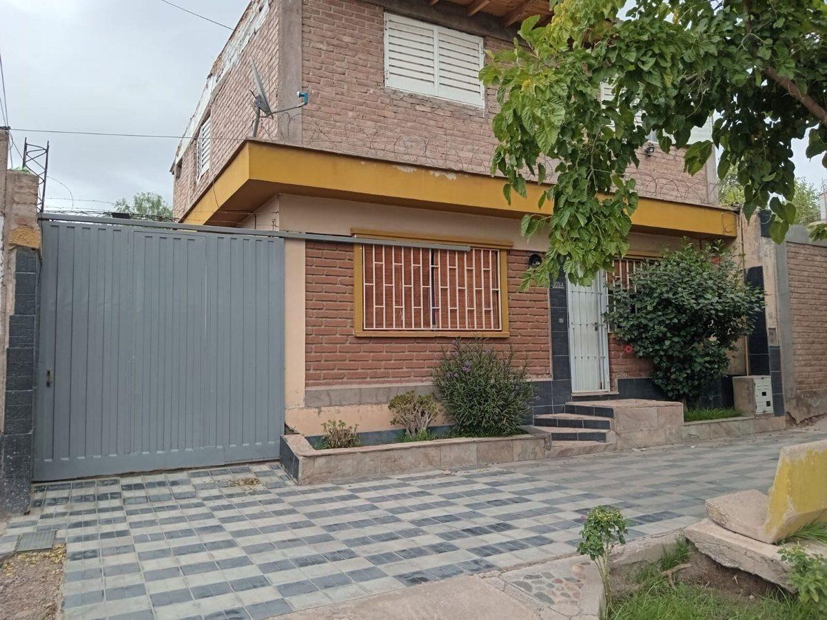 3 CASAS EN VENTA VILLA HIPODROMO GODOY CRUZ