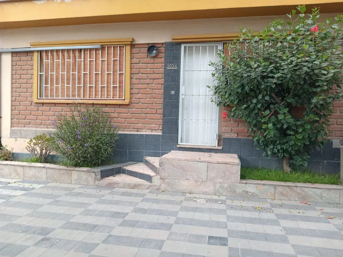 3 CASAS EN VENTA VILLA HIPODROMO GODOY CRUZ 2