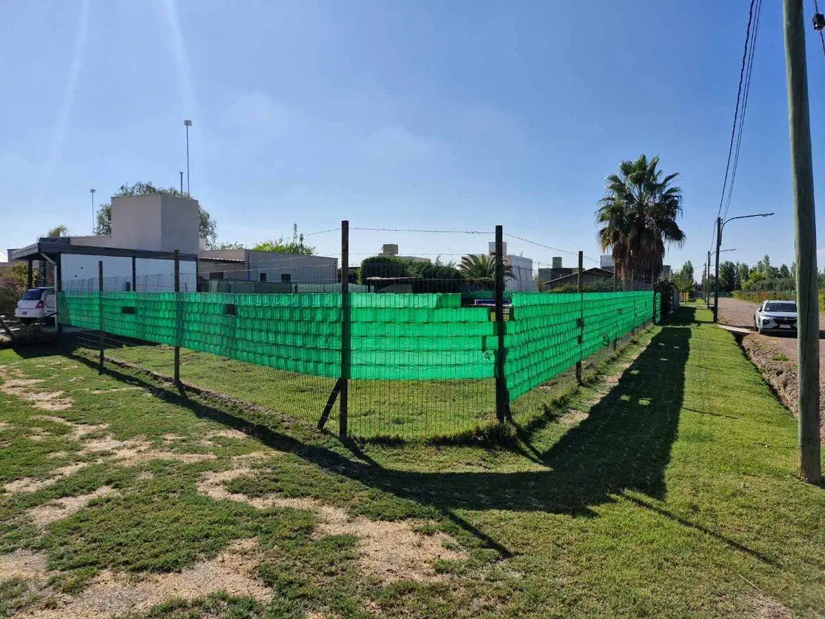 TERRENO CON PILETA EN VENTA B° PRIVADO GLLÉN 4