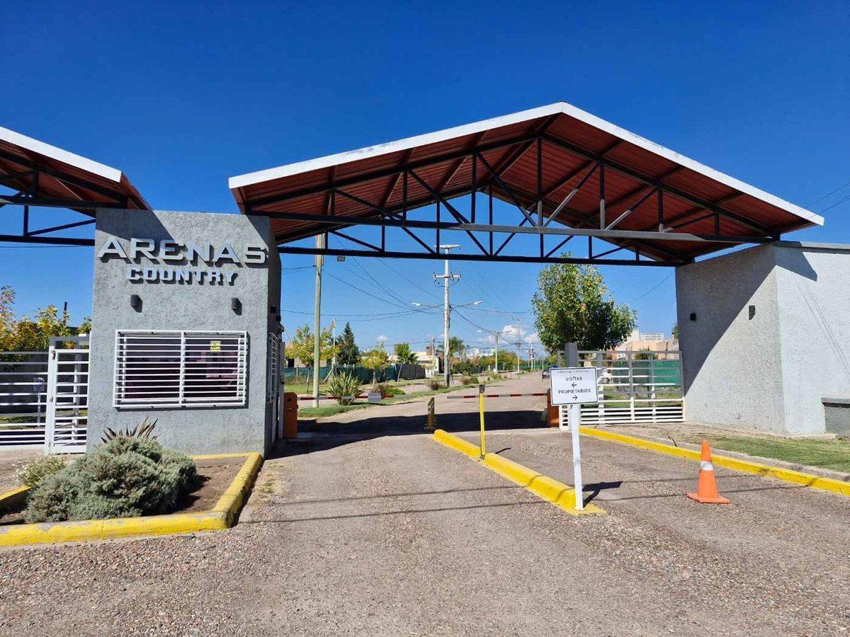 TERRENO CON PILETA EN VENTA B° PRIVADO GLLÉN