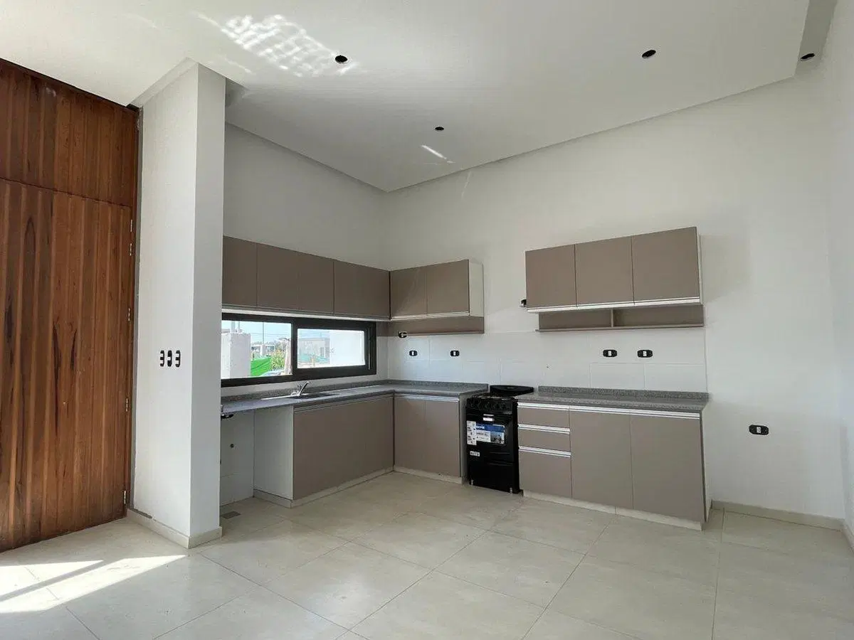 Casa con entrega en 60 dias Bº La Quebrada - Lujan 5