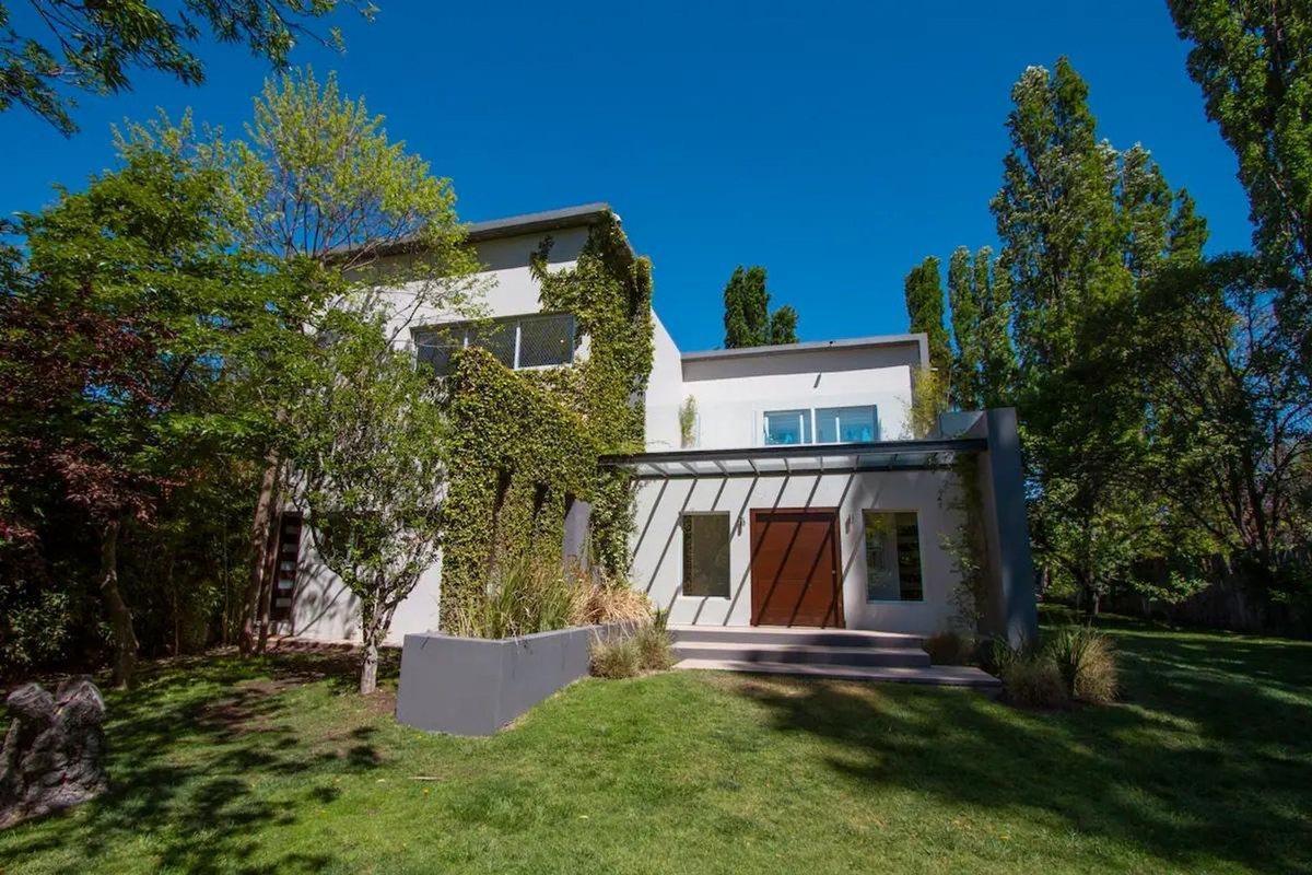 Hermosa Casa en Venta - Carrodilla