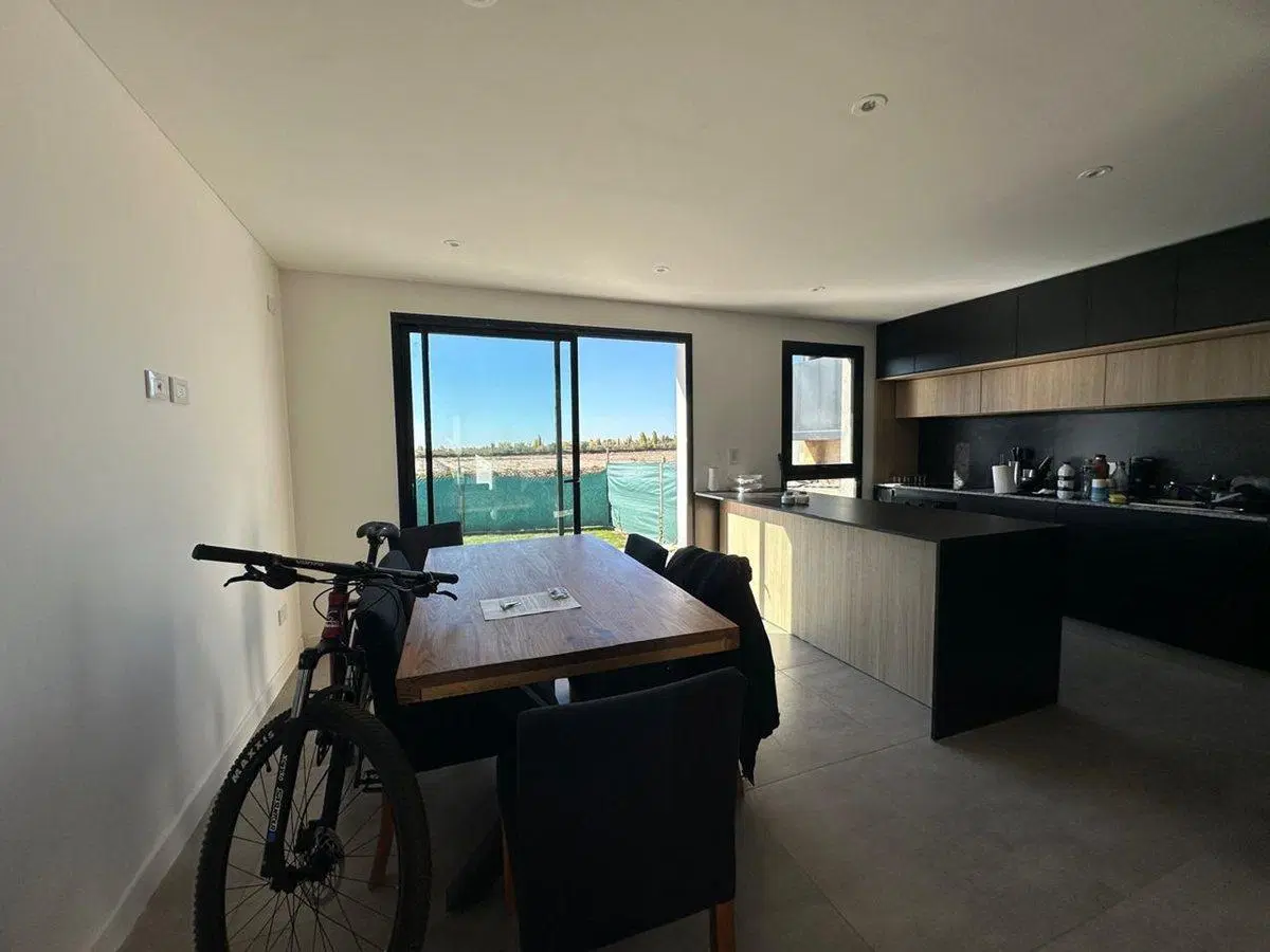 DUPLEX CIRO DE VIEYTES 4