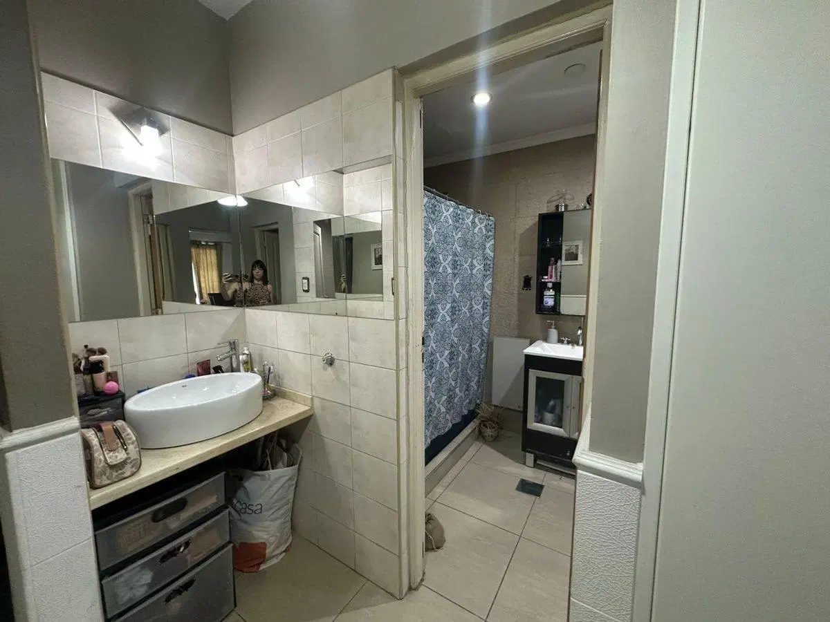 VENTA DE CASA DE CATEG. SOBRE ACCESO ESTE, MAIPU 4