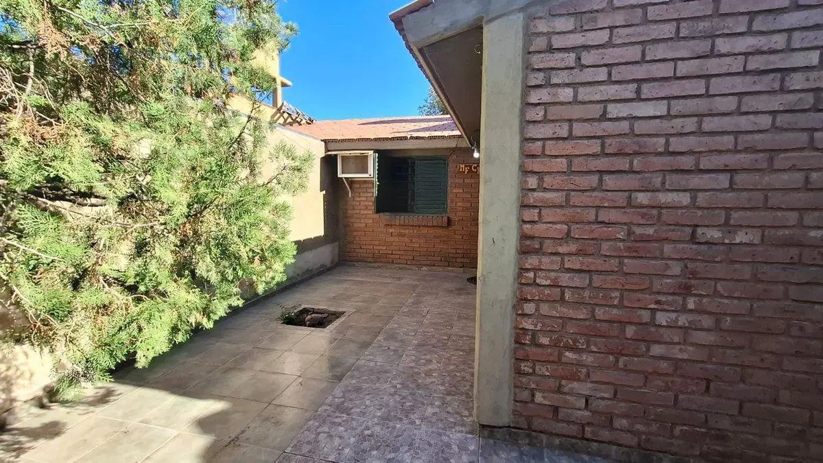 Casa en venta de 3 dormitorios y dos baños 3