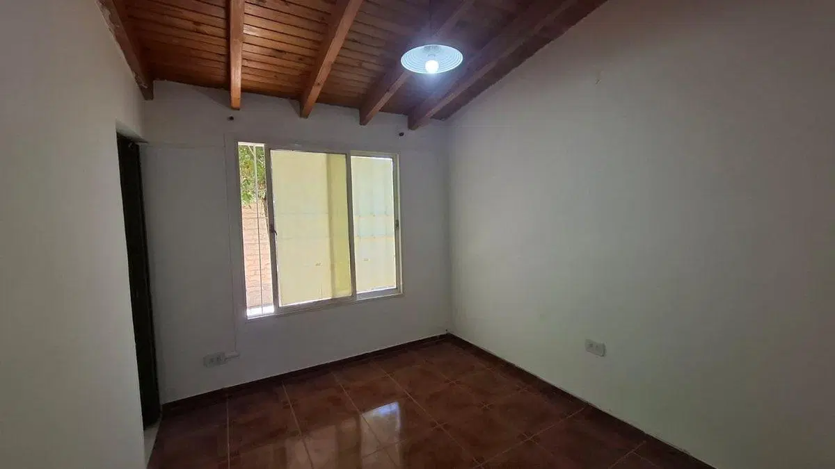 Casa en venta de 3 dormitorios y dos baños 5