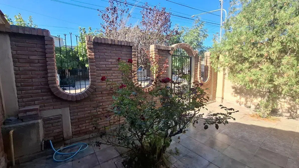 Casa en venta de 3 dormitorios y dos baños 2