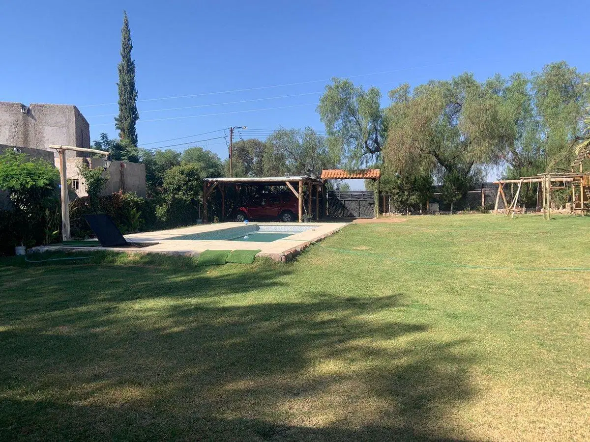 En venta casa con quincho y piscina 4