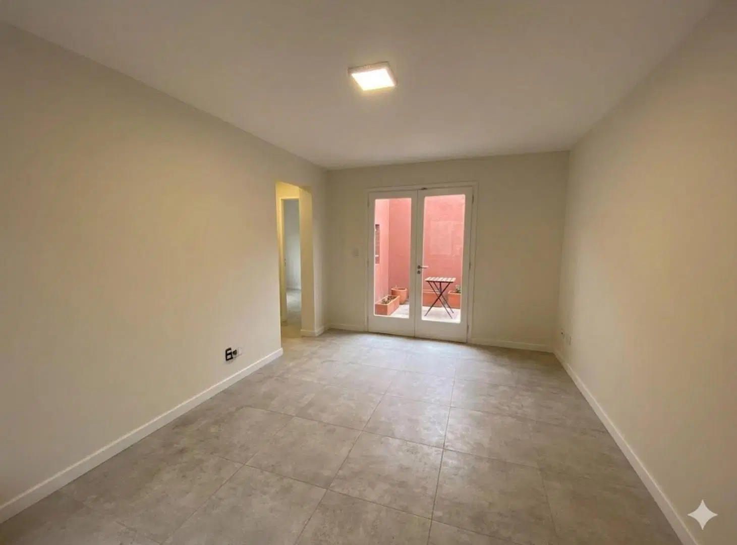Venta Departamento Tipo Casa en Godoy Cruz 2