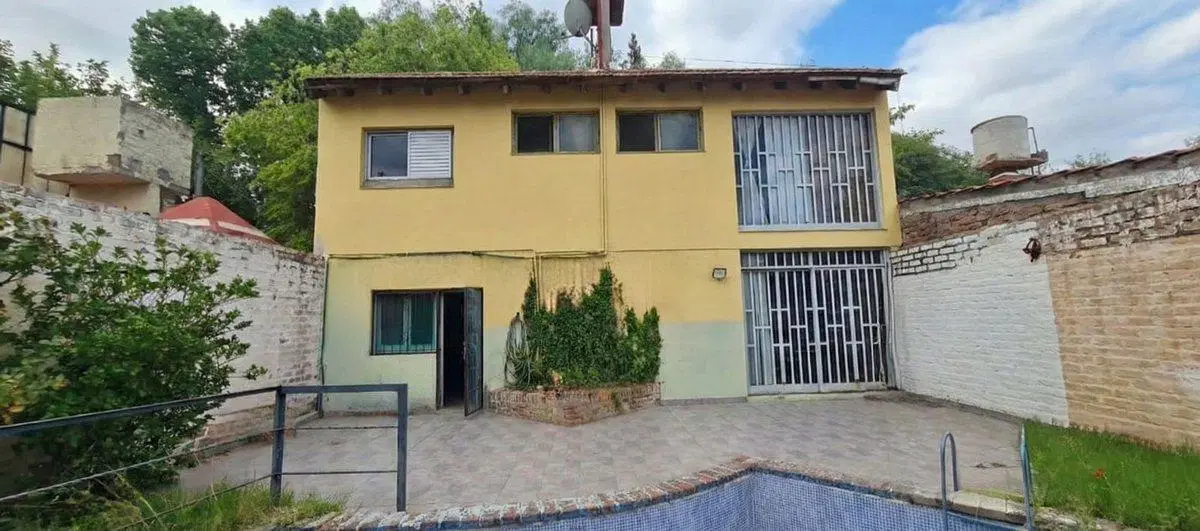 VENTA CASA B° RECONQUISTA 3 DORM PILETA - MENDOZA 3