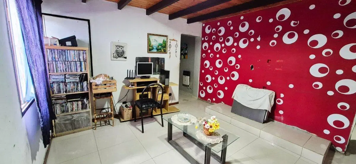 VENTA CASA B° 4 DE JULIO GODOY CRUZ 2
