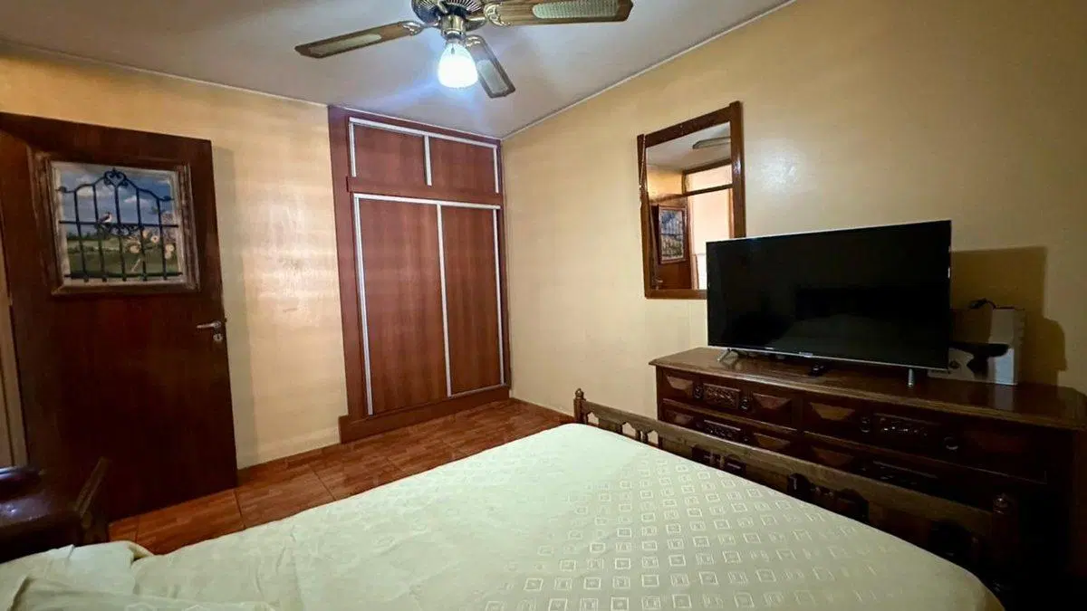 CASA EN VENTA EXCELENTE ESTADO LAS HERAS 3