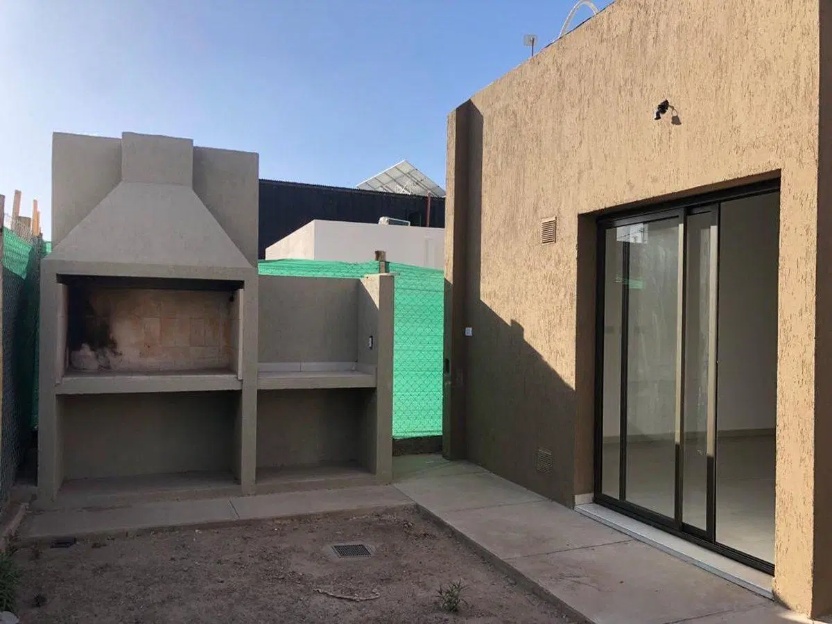 VENTA CASA 3 HAB. Y 2 BAÑOS Bº PRIVADO - MAIPÚ 4