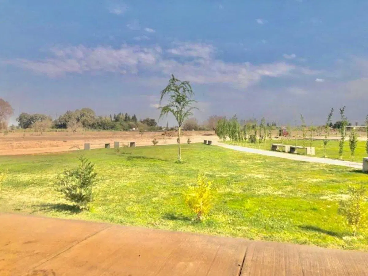 Lote en Barrio  El Bosque con excelentes amenities 5