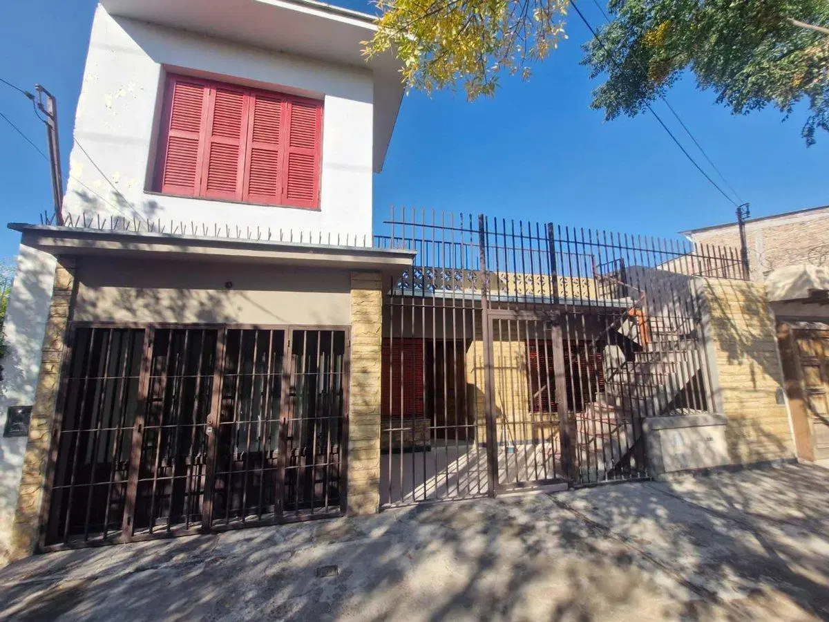 CASA CON DEPARTAMENTO EN VENTA LAS HERAS 3