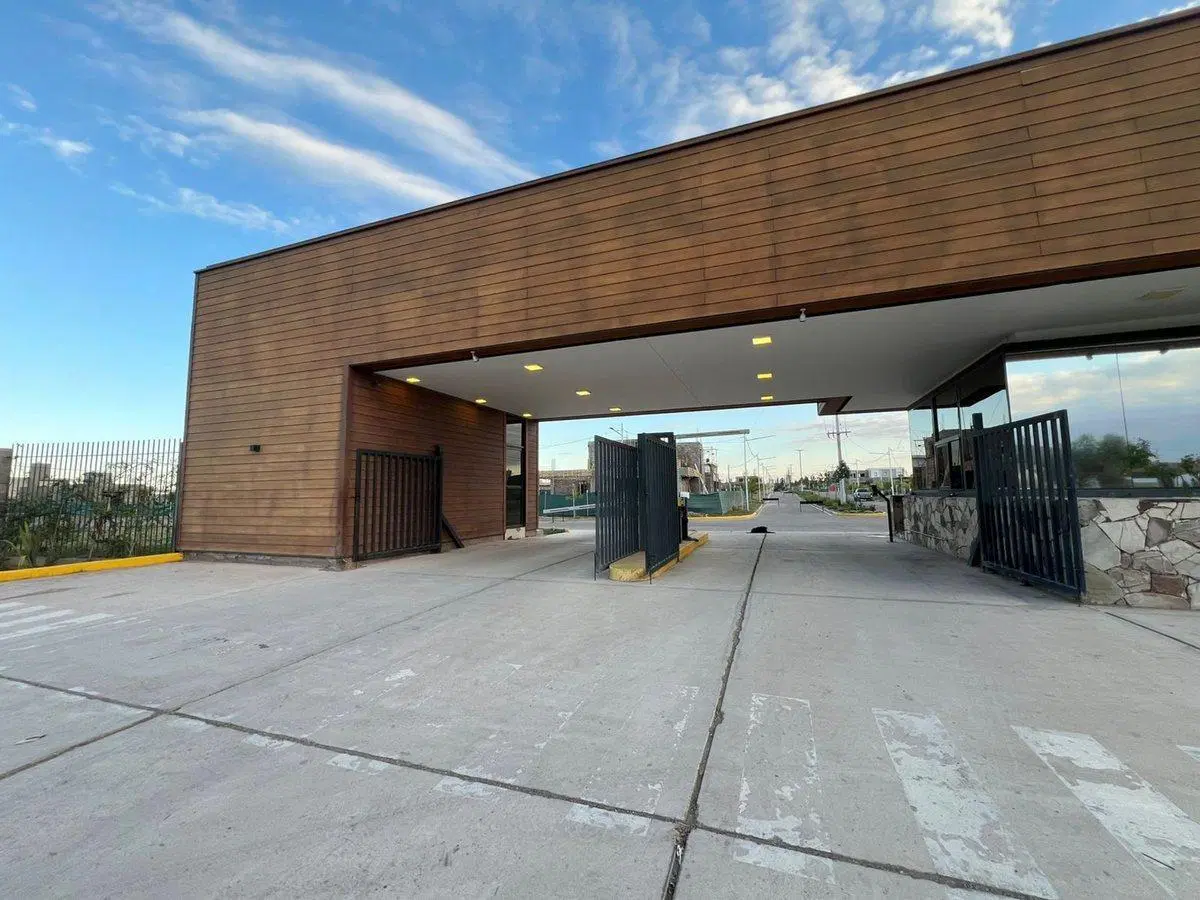 VENTA CASA Bº PRIVADO LA QUEBRADA - LUJAN DE CUYO 2