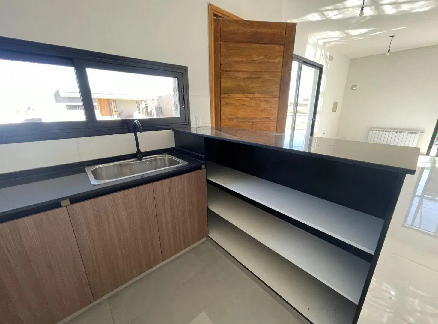 VENTA - CASA Bº PRIVADO 3 HABITACIONES - MAIPU 5