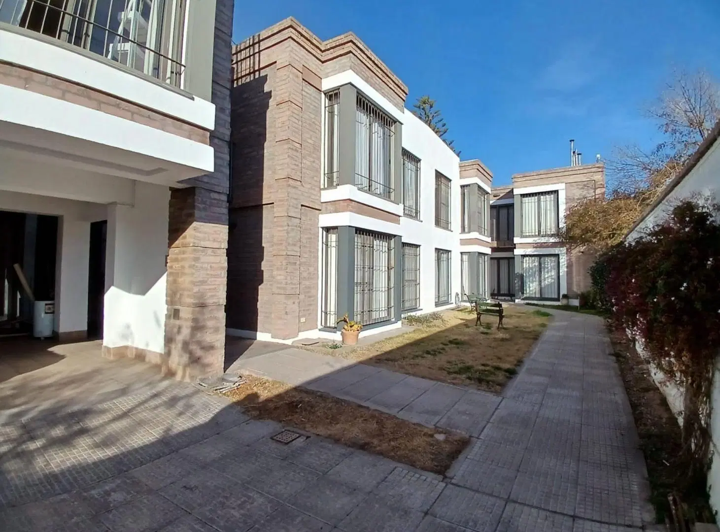 DEPARTAMENTO EN ALQUILER PRIMER PISO 5TA SECCION 5