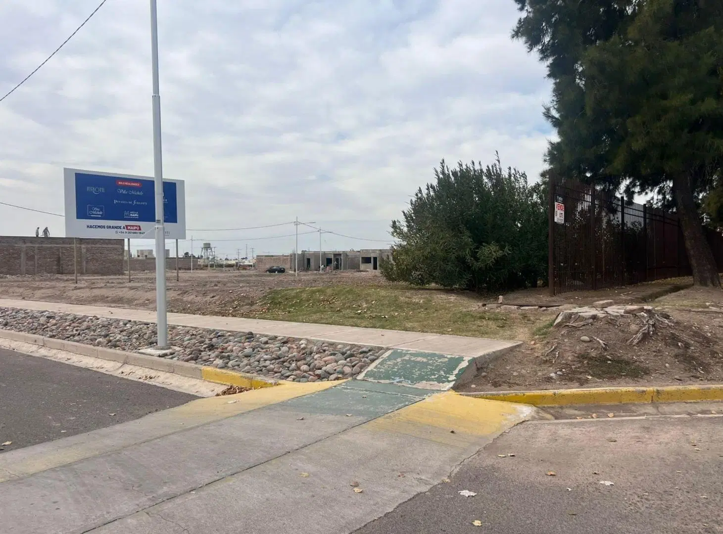 VENTA CASA 3 DORMITORIOS DOS BAÑOS MAIPU 2