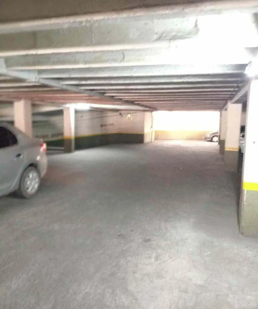 VENDO COCHERA, EDIFICIO CÉNTRICO. 4