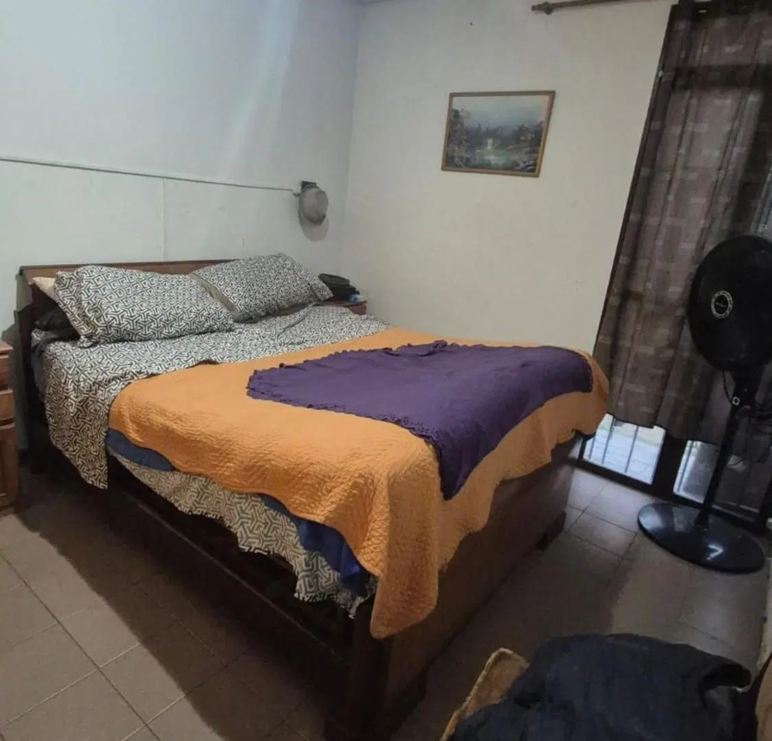 CASA EN VENTA BARRIO PETROLERO 5
