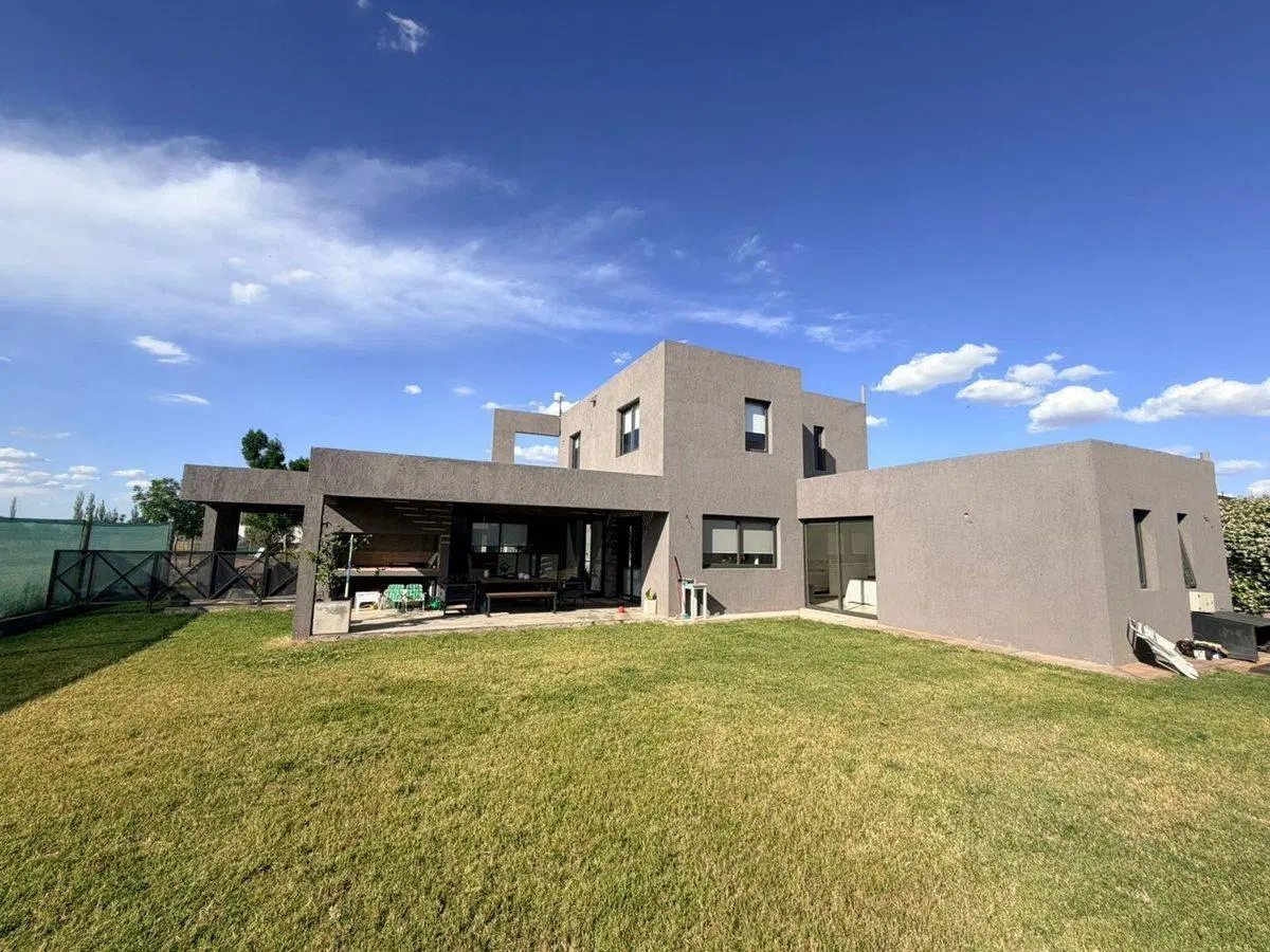VENTA CASA EN LAR DE BOEDO 8