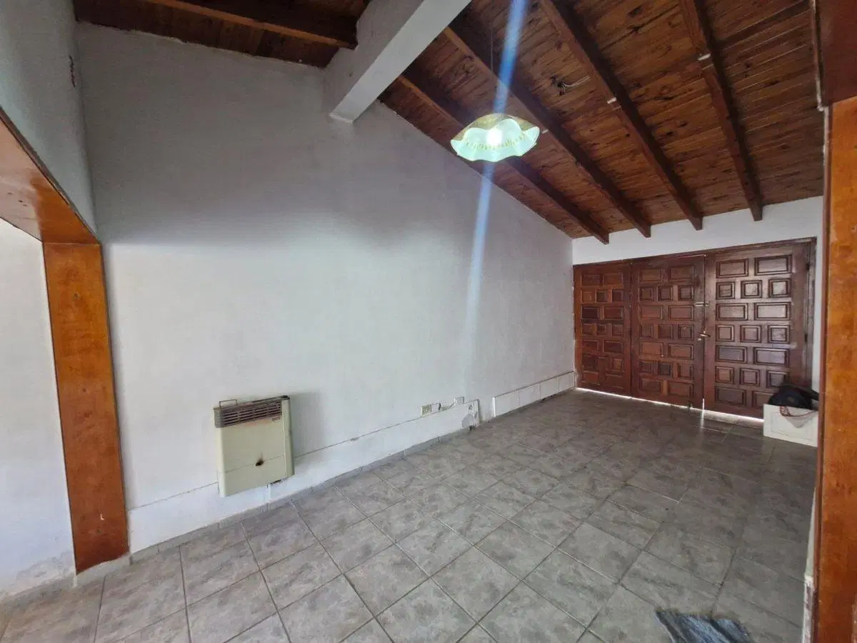 CASA EN VENTA B° SEMIPRIVADO AMANECER DE ORO 3