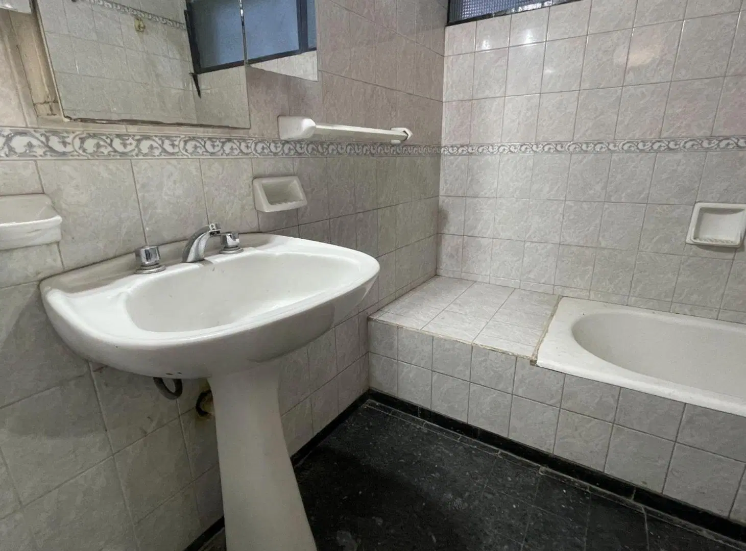 DEPARTAMENTO EN VENTA DE 3 HABITACIONES EN CIUDAD 2