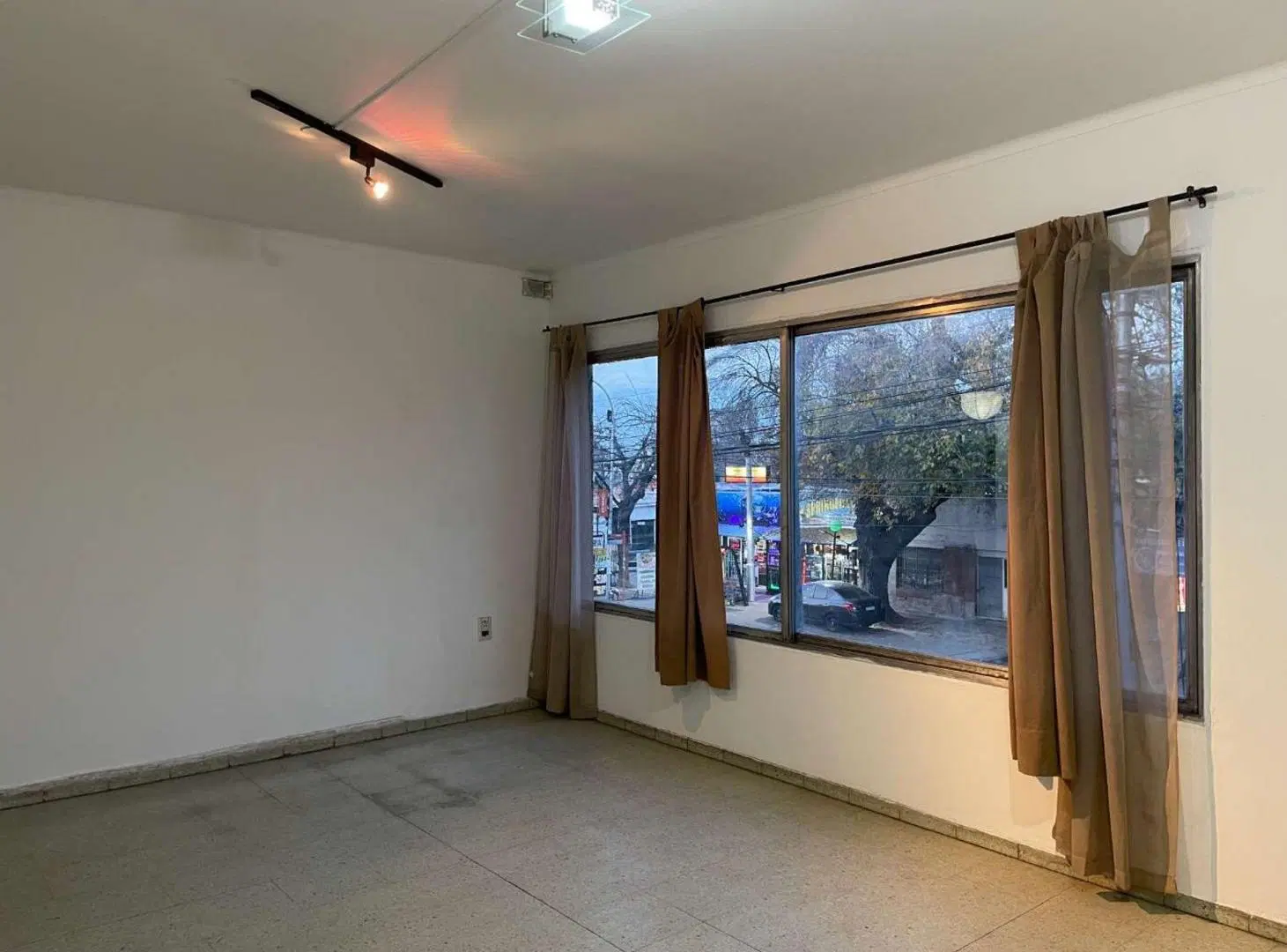 DEPARTAMENTO EN VENTA DE 3 HABITACIONES EN CIUDAD 3