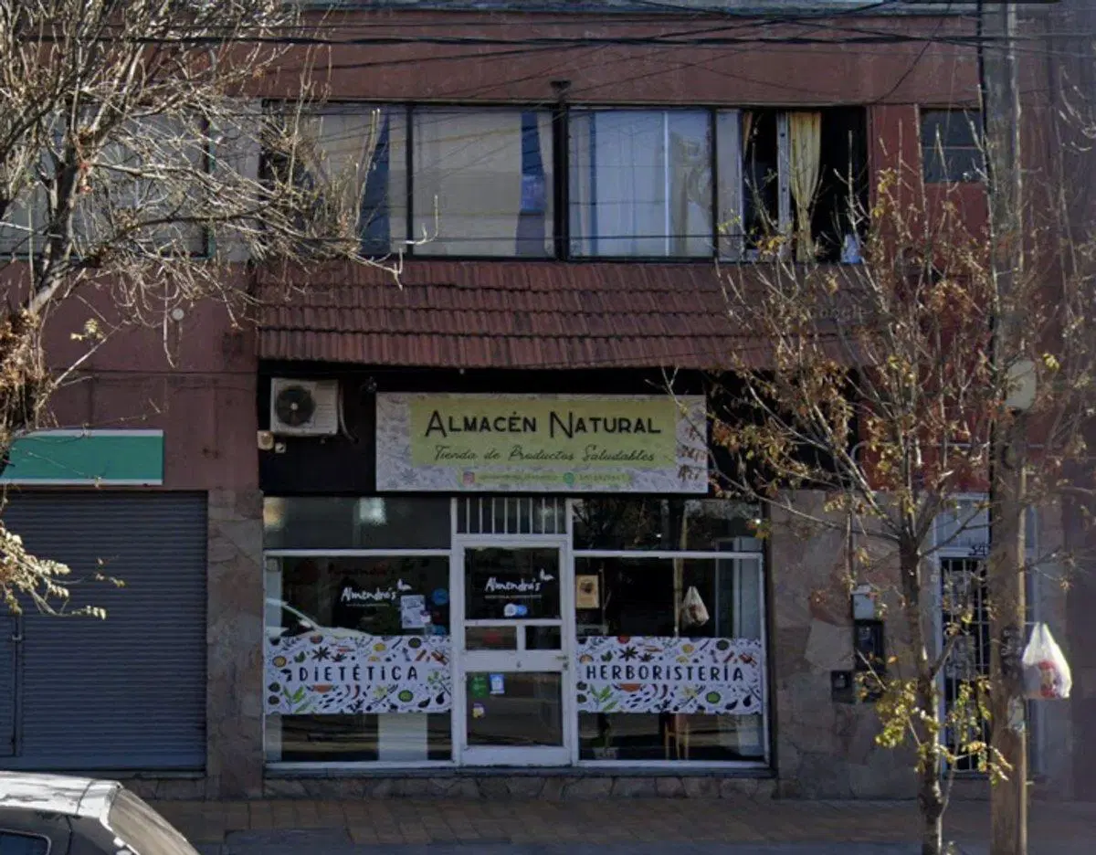 LOCAL COMERCIAL SOBRE CALLE SAN MARTIN - CIUDAD 8