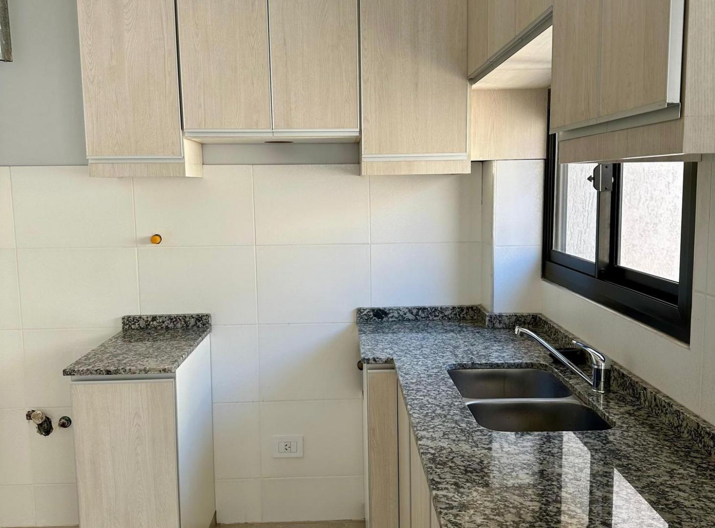 Foto de AMPLIO DEPARTAMENTO A ESTRENAR GODOY CRUZ, imagen 3