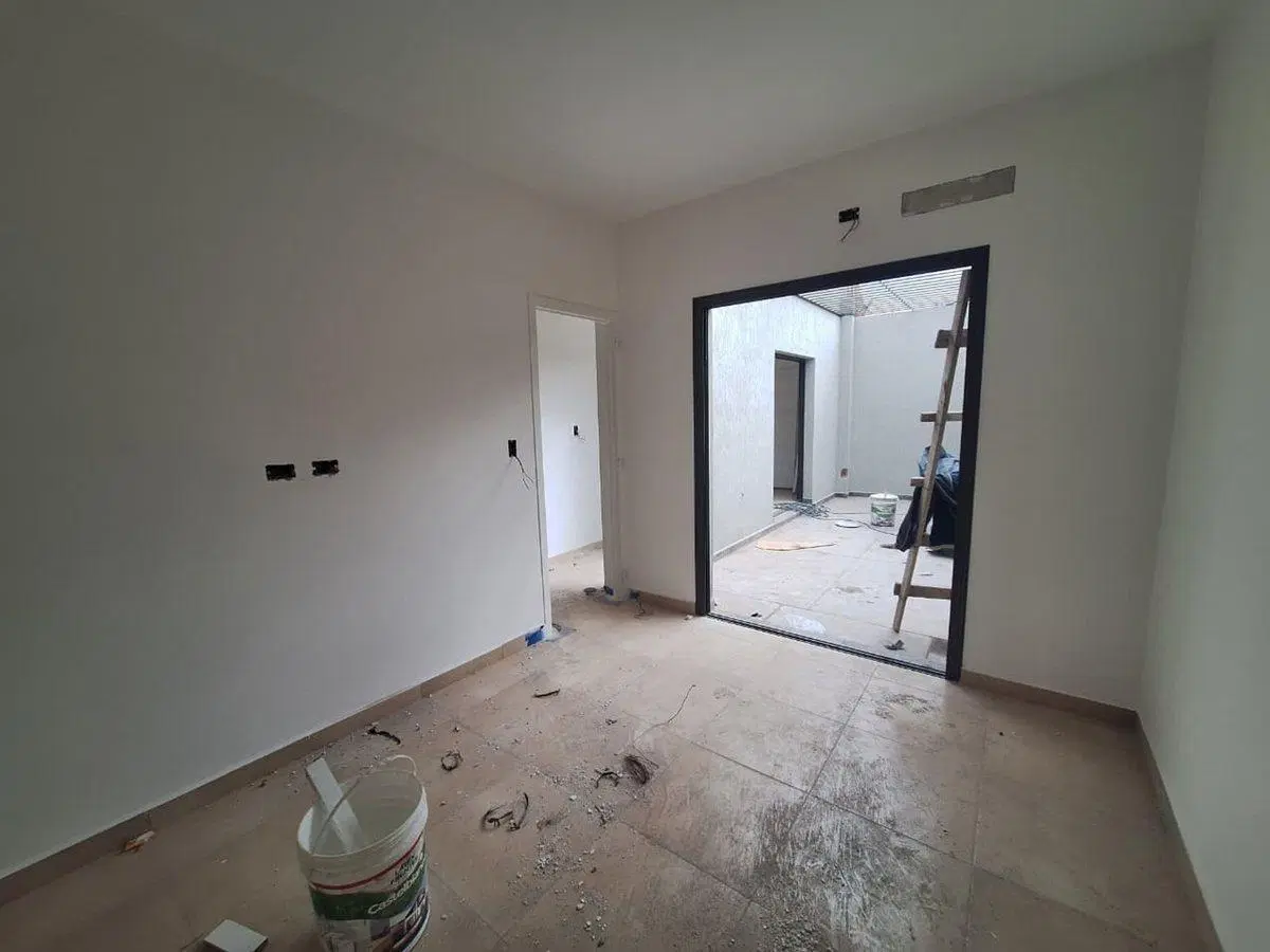 VENTA DE CASA A ESTRENAR CON PATIO EN CARRODILLA 5