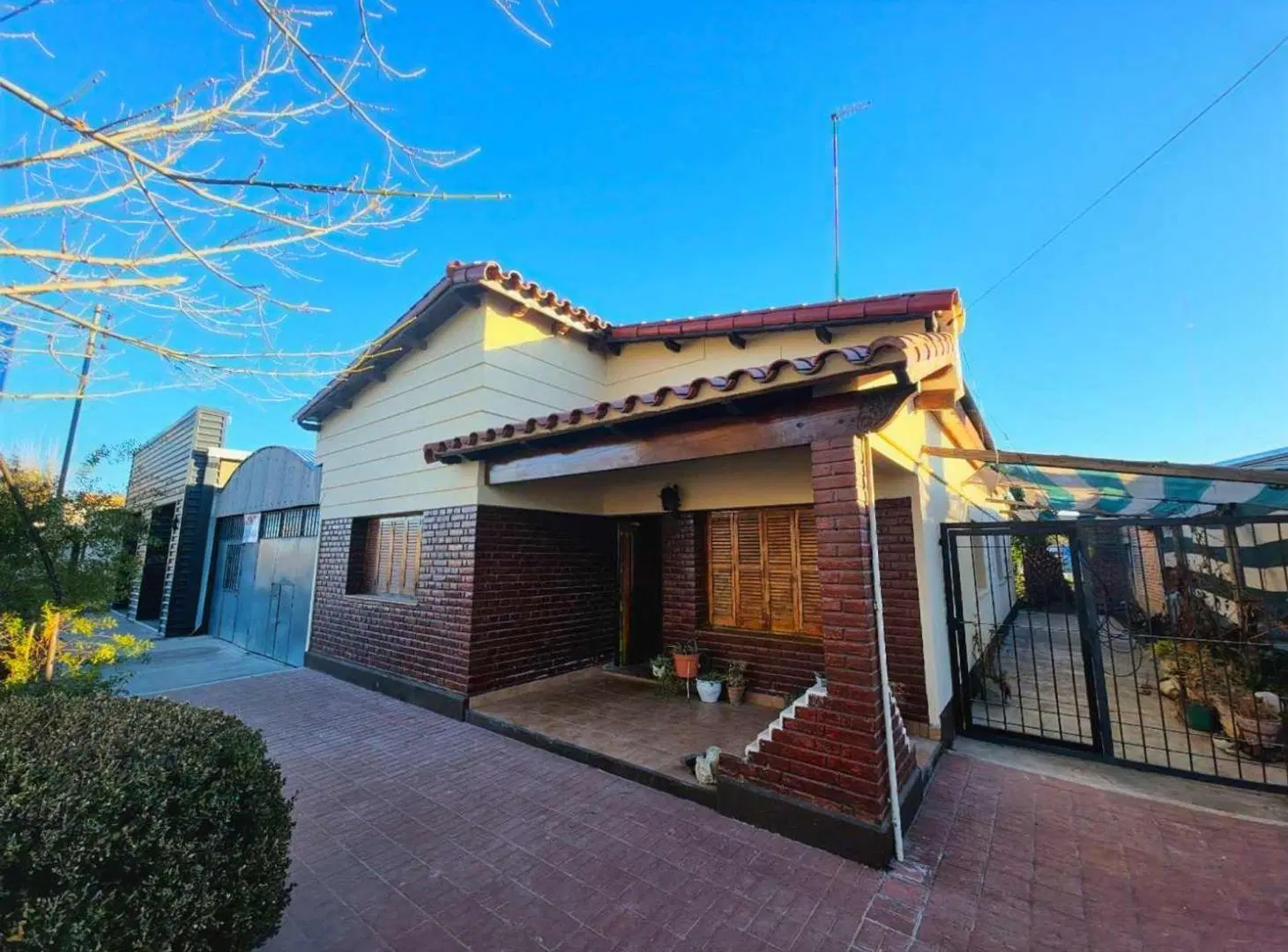 VENTA CASA Y GALPON SAN RAFAEL MENDOZA 8