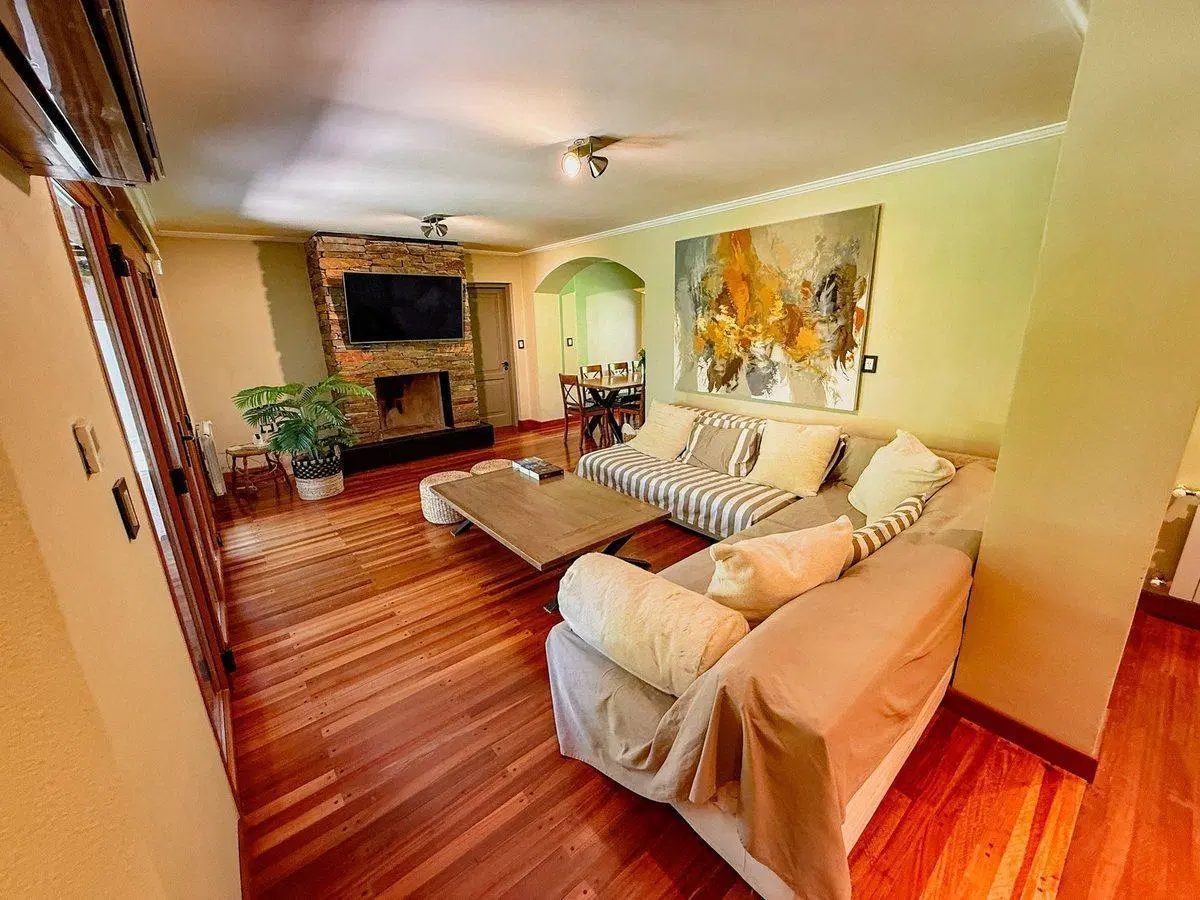 Casa 6 dormitorios en venta Lujan de Cuyo jardin 5