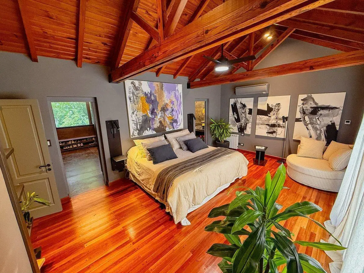 Casa 6 dormitorios en venta Lujan de Cuyo jardin 8