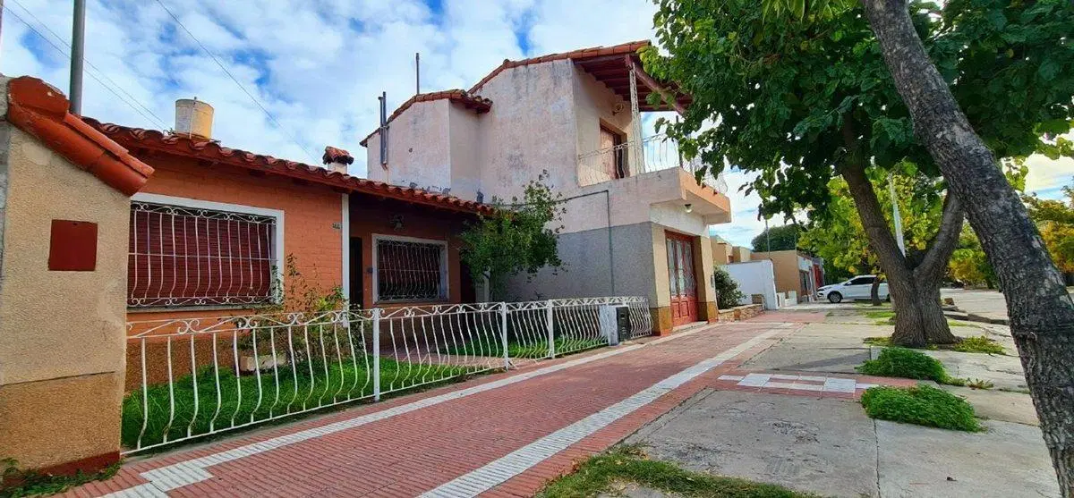 VENTA CASA CÉNTRICA 4 DORM. SAN RAFAEL-MENDOZA 8