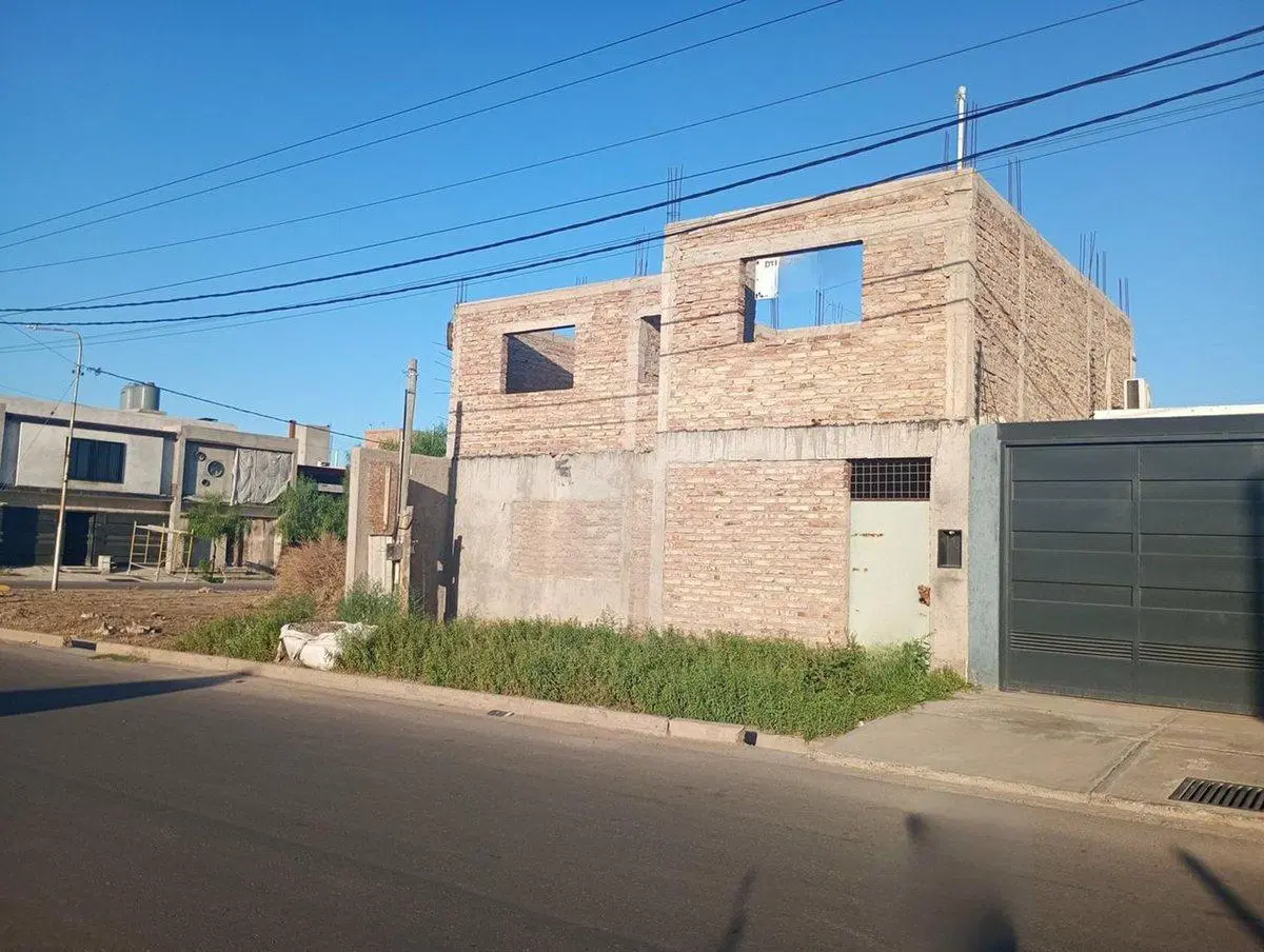 VENTA CASA ESQUINA OBRA AVANZADA LAS HERAS MENDOZA 4