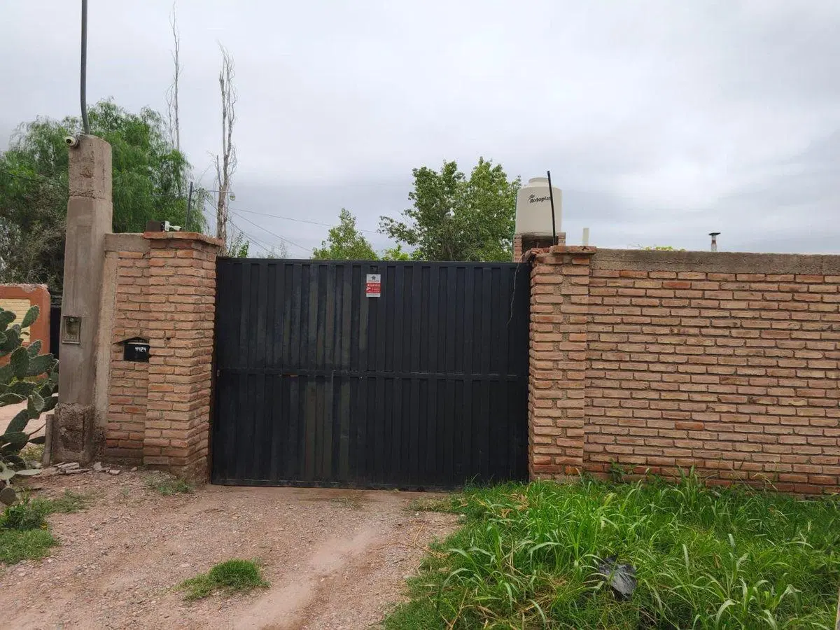 Oportunidad, Casa y 1200m² de parque. 2