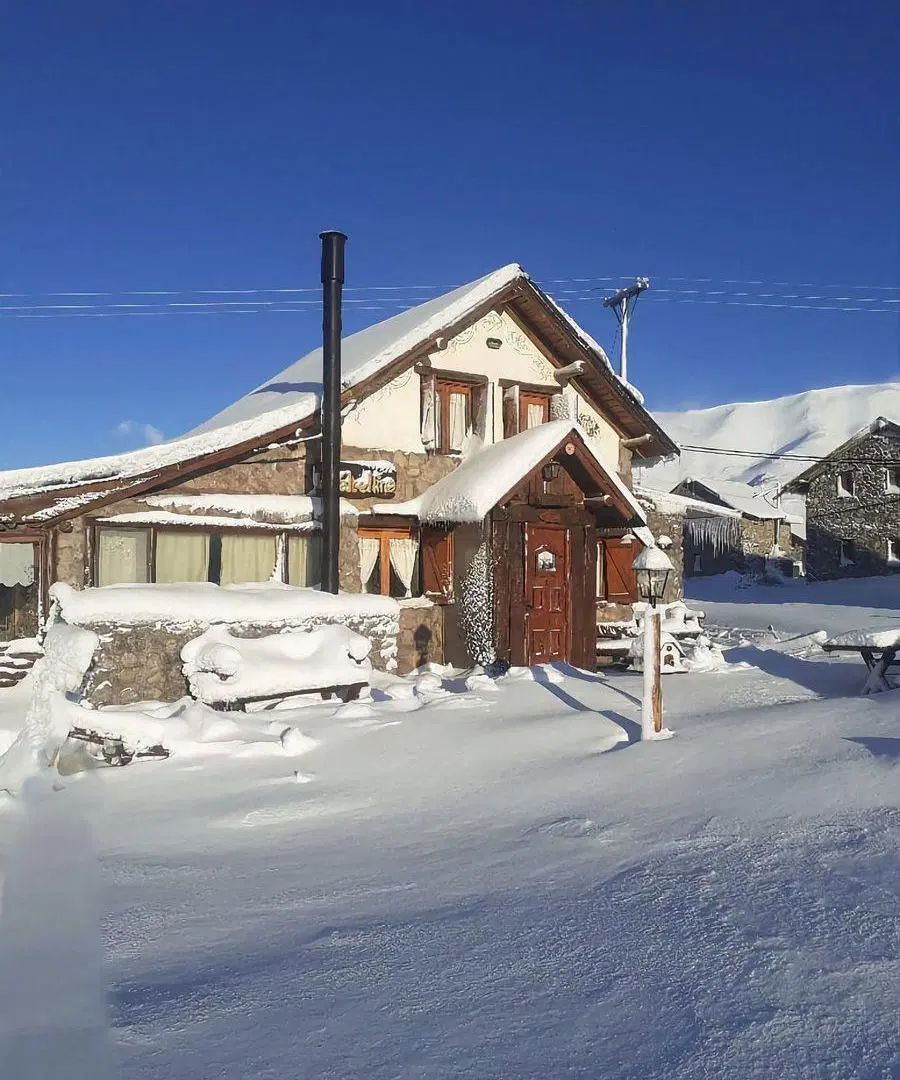 VENTA HOTEL DE MONTAÑA EN LOS MOLLES MALARGUE 4