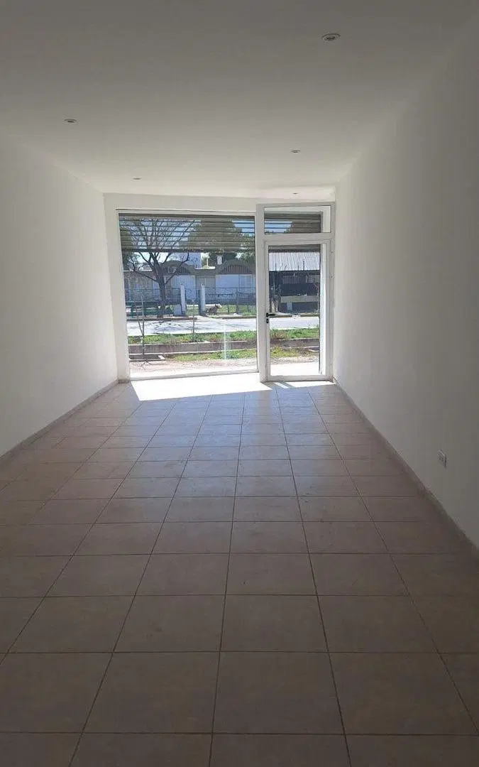 Venta Local. A Estrenar Guaymallén.  Financiación 2
