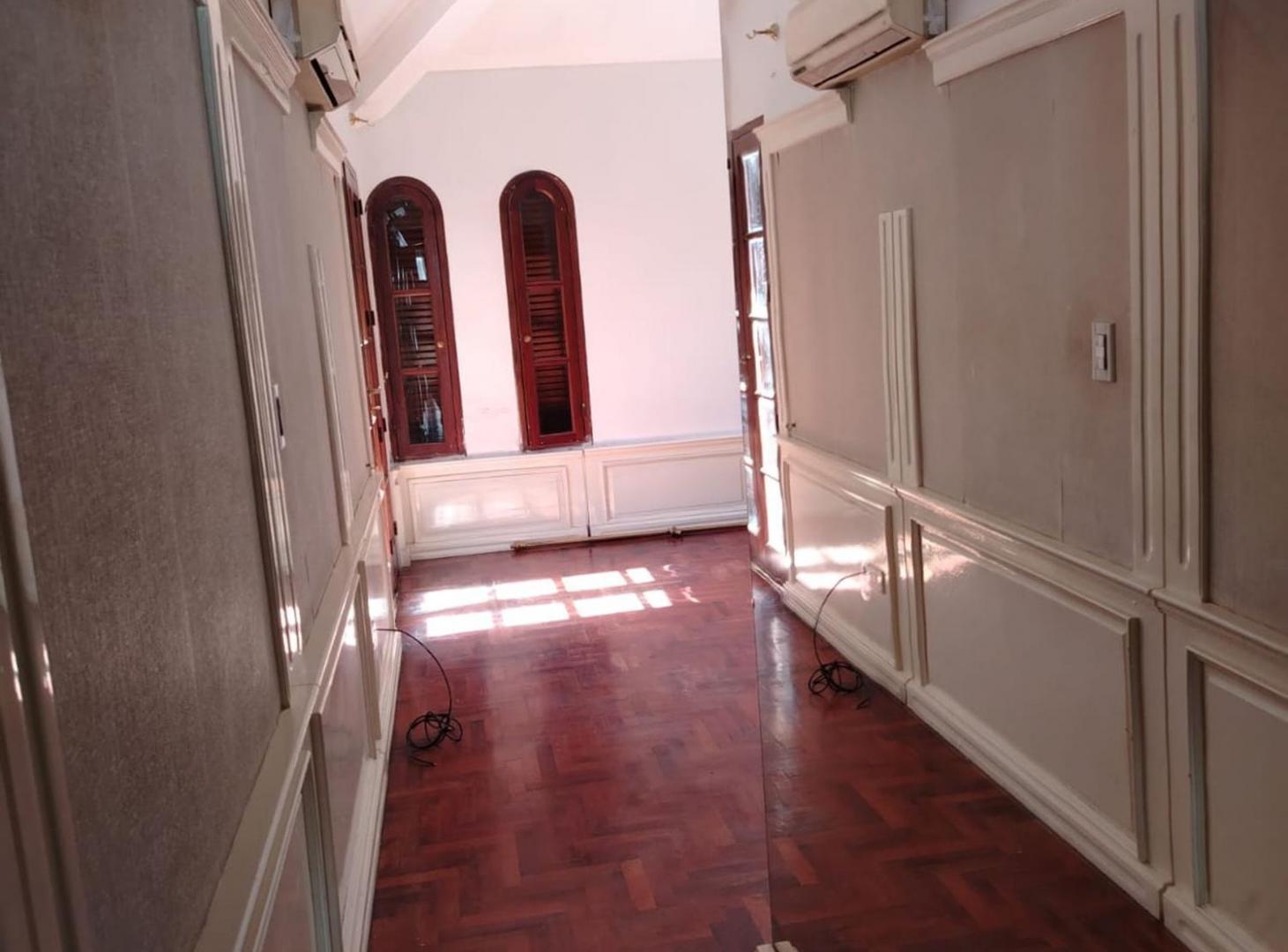 Foto de CASA EN VENTA EN PLENO CENTRO DE SAN MARTIN, imagen 2