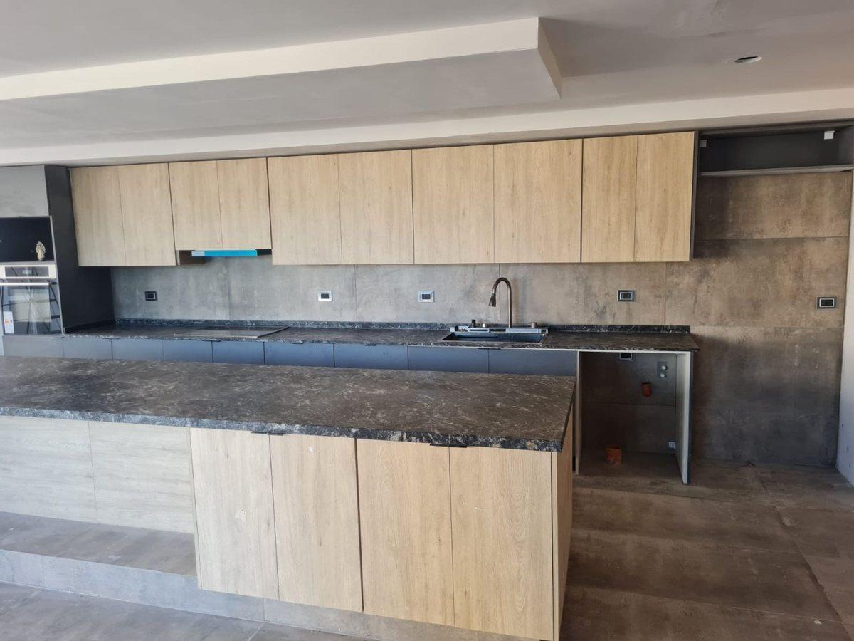 Foto de Casa en Venta de categoría Barrio Aguaribay, imagen 2