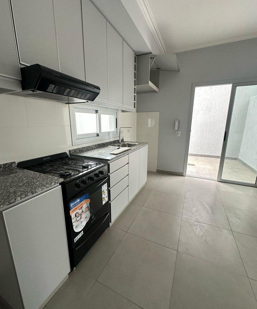 Foto de VENTA CASA DUPLEX 3 DORMITORIOS CORTADERAS 3 GLLEN, imagen 2
