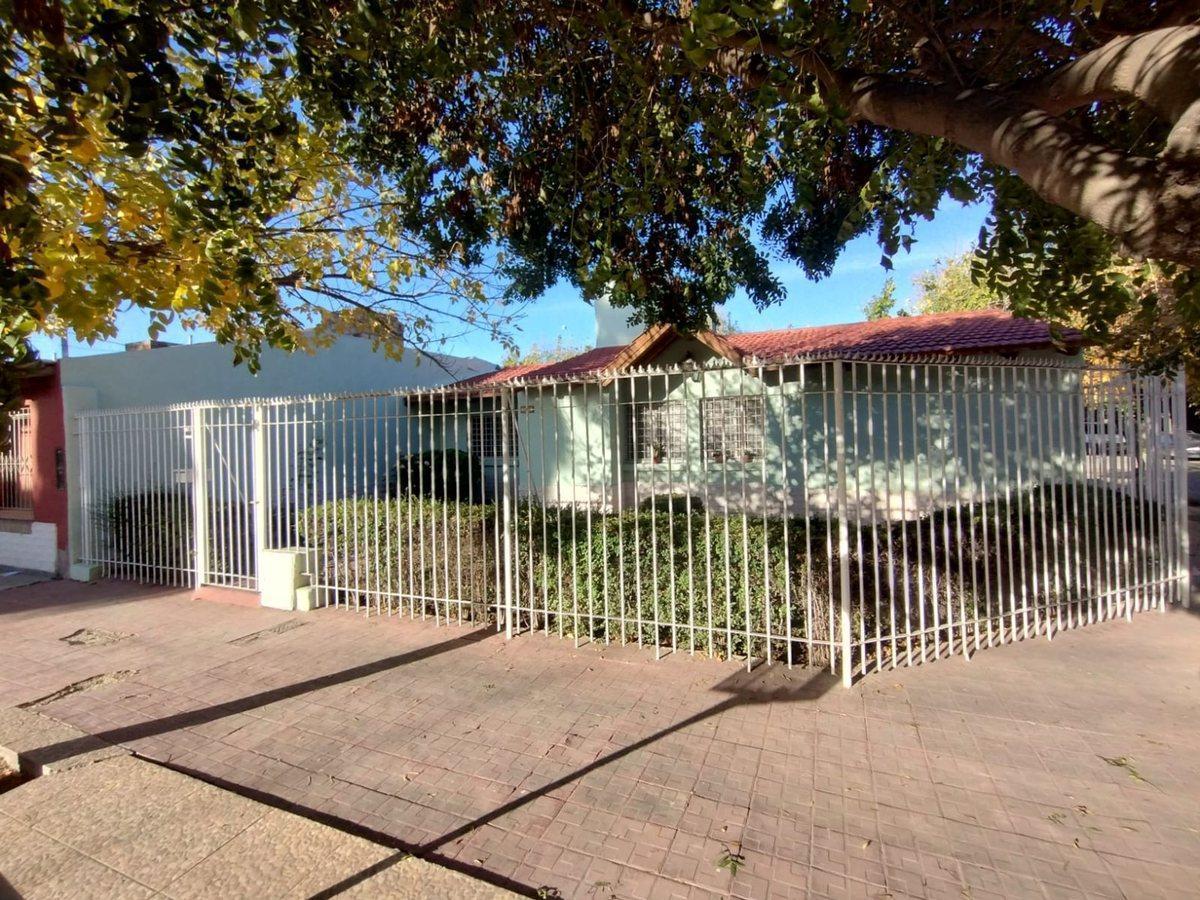 Foto de Casa de Dos Dormitorios A Metros De Av San Martin, imagen 2