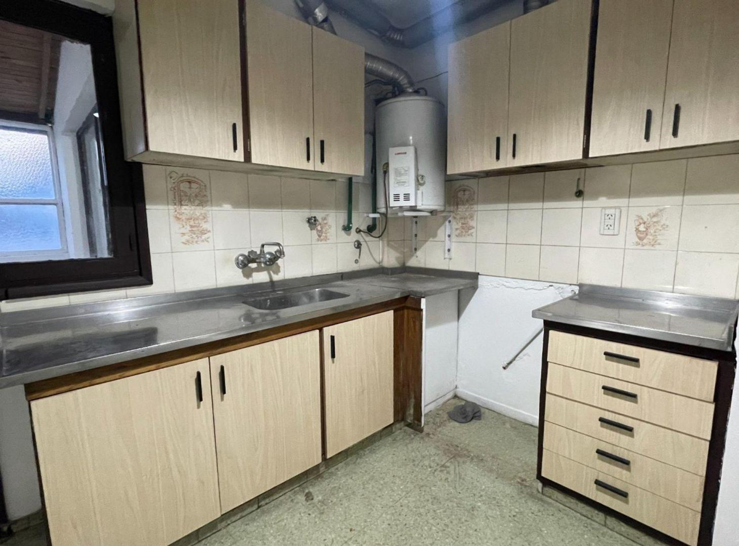 Foto de DEPARTAMENTO EN VENTA DE 3 HABITACIONES EN CIUDAD, imagen 2