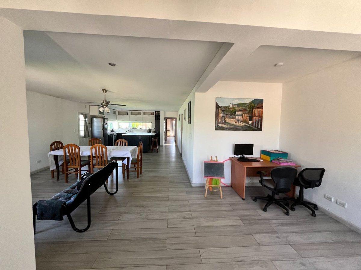 Foto de VENTA CASA APTA CREDITO B° PRIVADO DE GUAYMALLEN, imagen 2