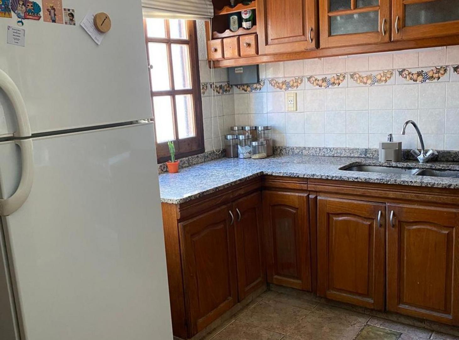 Foto de Casa familiar con excelente calidad constructiva", imagen 3