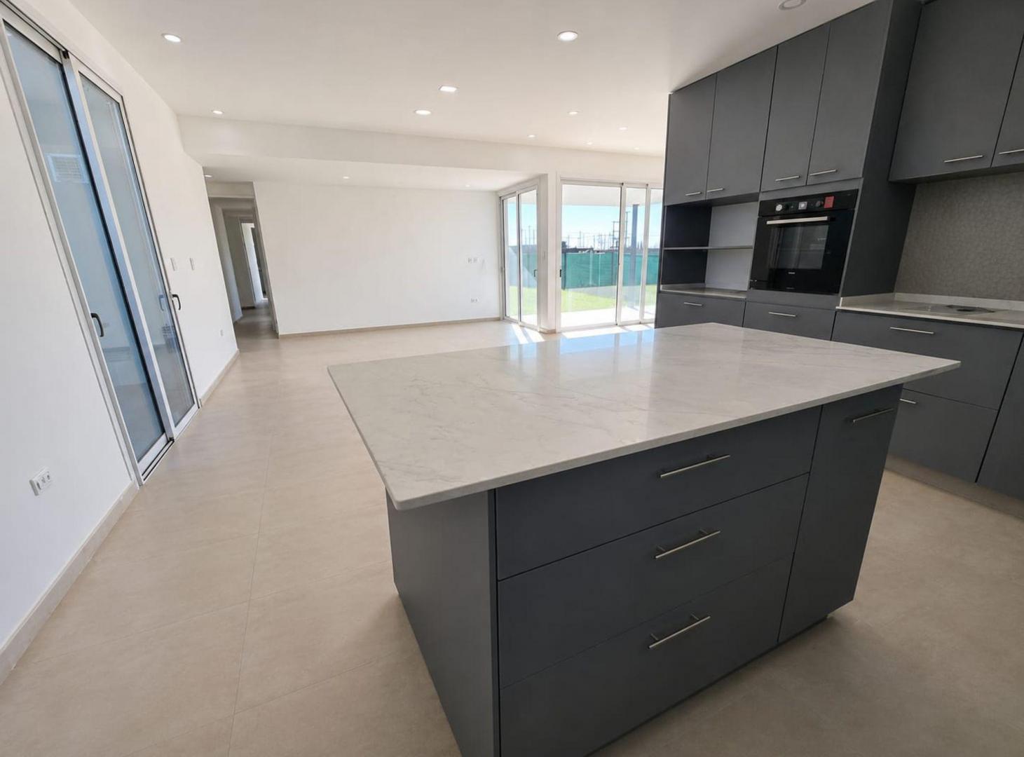 Foto de CASA A ESTRENAR EN VENTA LUJAN DE CUYO, imagen 3