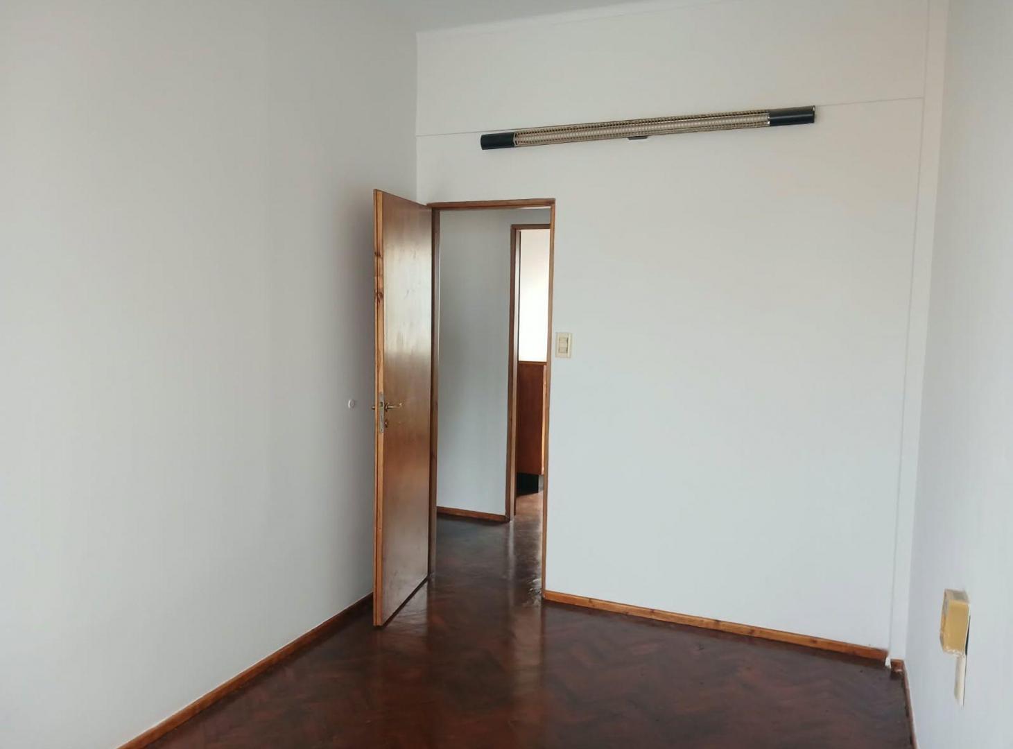 Foto de OFICINA EN VENTA CALLE COLON, imagen 4