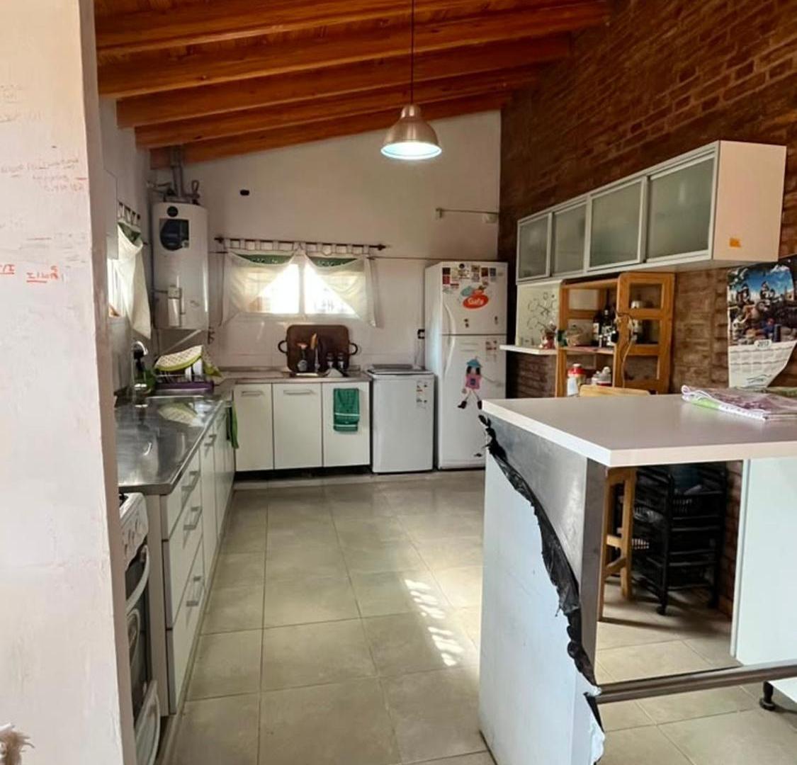 Foto de Casa en venta 4 dormitorios Barrio Nuevas Quintas, imagen 3